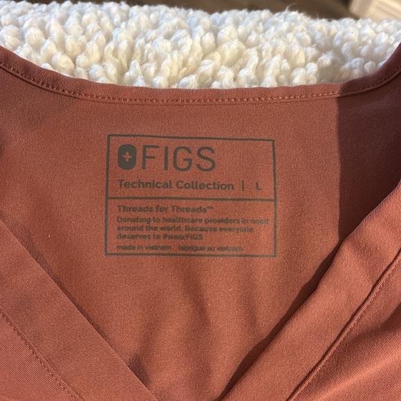 Figs scrub top - Picture 2 of 2